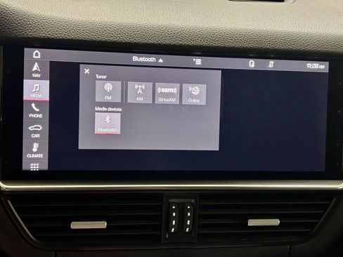 Used 2019 Porsche Cayenne AWD/4WD image 32