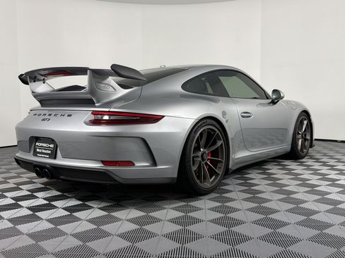 Used 2018 Porsche 911 GT3 w/ Sport Chrono Package RWD image 9