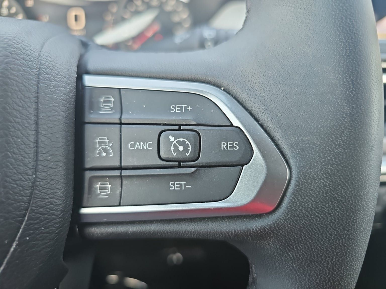 Used 2025 Jeep Compass Limited AWD/4WD image 24