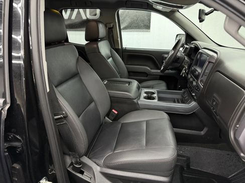 Used 2018 GMC Sierra 1500 SLT w/ All Terrain Package AWD/4WD image 7