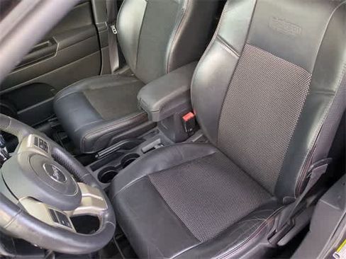 Used 2016 Jeep Compass 75th Anniversary w/ Power Value Group image 17