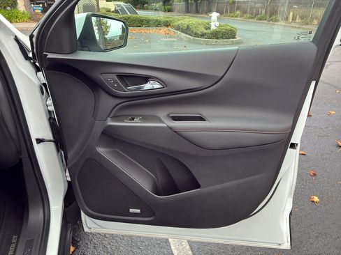 Used 2022 Chevrolet Equinox RS w/ RS Leather Package FWD image 57
