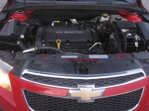 Used 2014 Chevrolet Cruze LS image 26