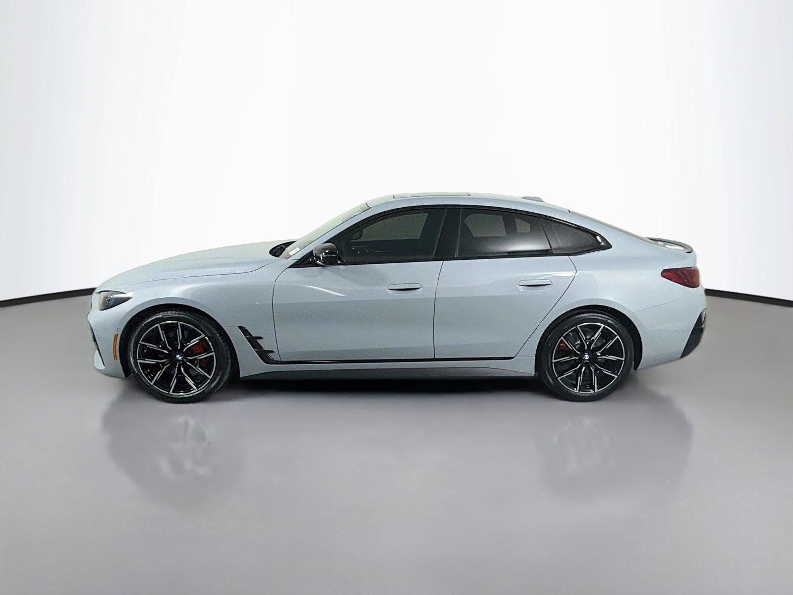 New 2026 BMW 430i xDrive w/ M Sport Package AWD/4WD image 8
