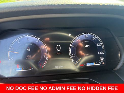 Used 2025 Jeep Grand Cherokee Altitude AWD/4WD image 19
