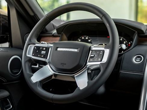 New 2026 Land Rover Discovery Dynamic SE AWD/4WD image 19