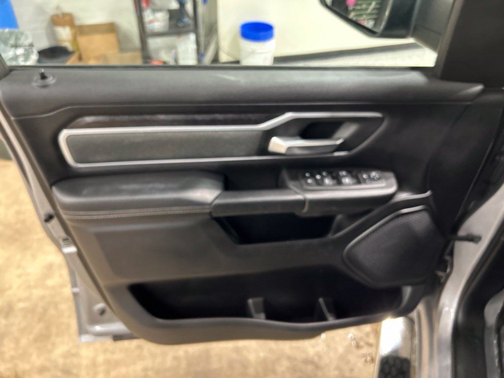 Used 2022 RAM 1500 Big Horn AWD/4WD image 14