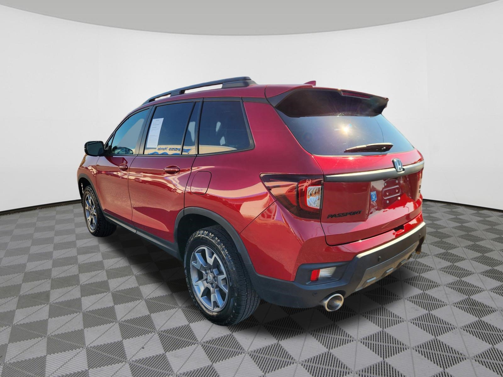 Certified 2023 Honda Passport TrailSport image 3