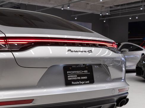 Certified 2023 Porsche Panamera 4S image 33