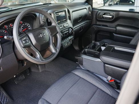 Certified 2024 Chevrolet Silverado 1500 Custom Trail Boss w/ Dark Appearance Package AWD/4WD image 9