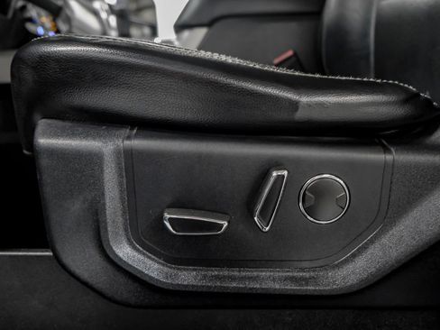 Used 2019 Ford F250 Lariat w/ Lariat Ultimate Package AWD/4WD image 33