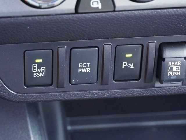 Used 2023 Toyota Tacoma TRD Sport w/ Technology Package AWD/4WD image 36
