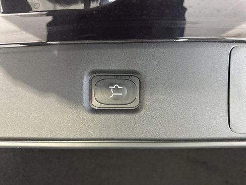 New 2025 Ford Expedition Active image 65