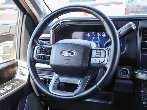 Used 2025 Ford F250 Lariat AWD/4WD image 16