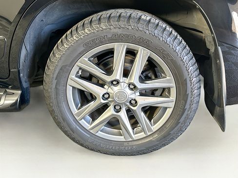 Used 2013 Lexus LX 570 4WD image 11