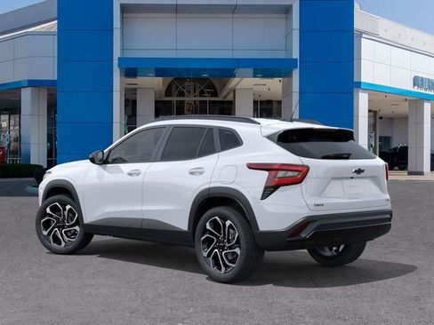 New 2026 Chevrolet Trax RS image 3