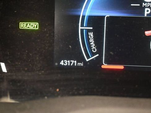 Used 2025 Toyota Camry LE FWD image 17