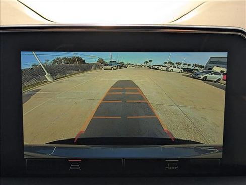 Used 2023 GMC Yukon XL AT4 image 13