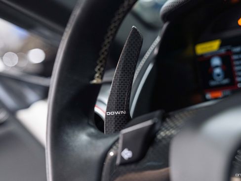 Used 2018 Ferrari 812 Superfast image 15