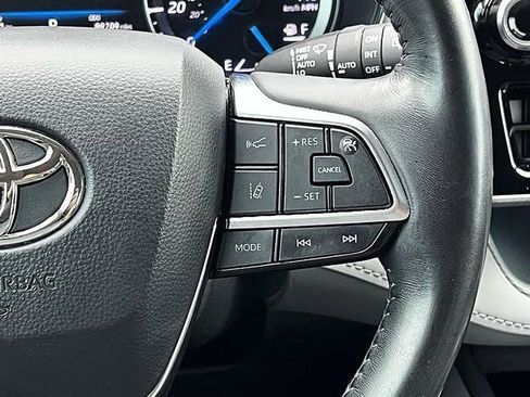 Used 2021 Toyota Highlander Platinum FWD image 27