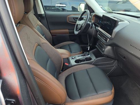 Used 2025 Ford Bronco Sport Outer Banks w/ Outer Banks Tech Package+ AWD/4WD image 9