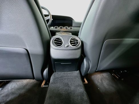 Used 2023 Mercedes-Benz E 350 Sedan image 31