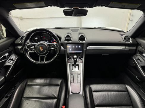 Used 2018 Porsche 718 Cayman RWD image 20