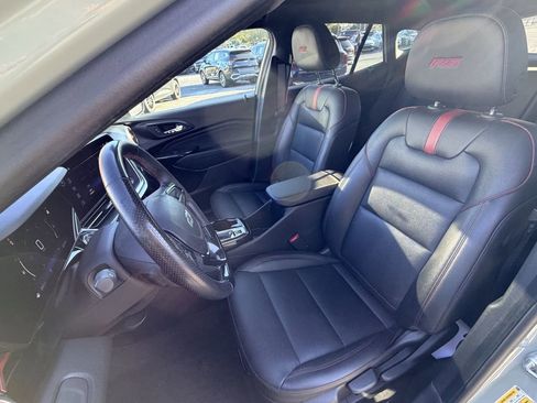 Certified 2024 Chevrolet Trax RS w/ Sunroof Package image 21