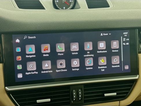 Used 2023 Porsche Cayenne Platinum Edition image 15