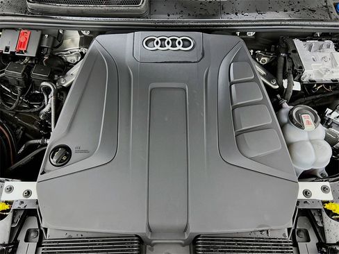 Used 2023 Audi Q7 2.0T Premium w/ Convenience Package image 31