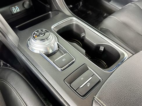 Used 2020 Ford Fusion Energi Titanium FWD image 24