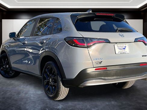 Used 2023 Honda HR-V Sport image 12