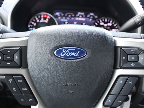 Used 2022 Ford F250 Lariat image 18