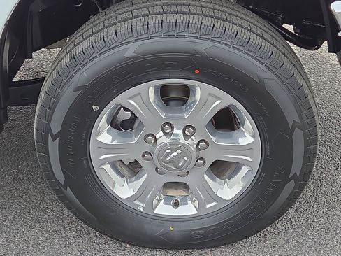 Used 2024 RAM 2500 Big Horn image 8