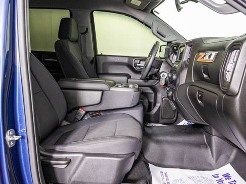 Used 2019 Chevrolet Silverado 1500 Custom Trail Boss w/ Custom Convenience Package AWD/4WD image 44