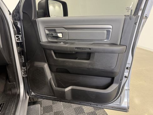 Used 2021 RAM 1500 Classic SLT image 27