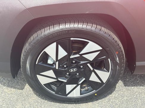 Used 2024 Hyundai Kona SEL FWD image 10
