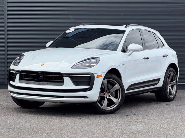 Certified 2023 Porsche Macan AWD/4WD image 1