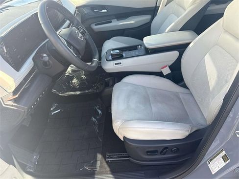 Certified 2024 Nissan Ariya FWD image 25