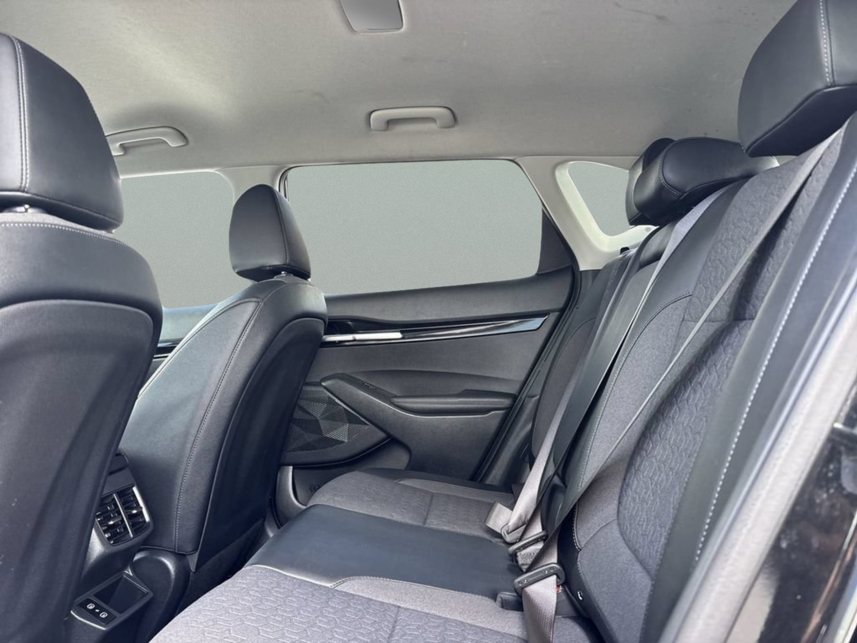 Used 2024 Kia Seltos X-Line AWD/4WD image 16