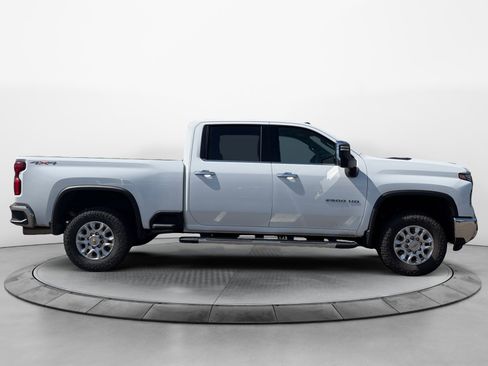 Used 2024 Chevrolet Silverado 2500 LTZ w/ LTZ Convenience Package AWD/4WD image 2