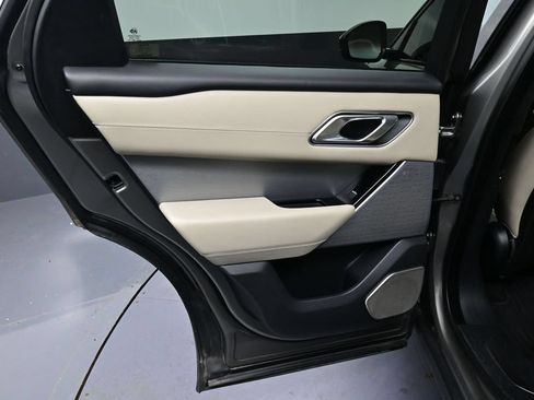 Used 2018 Land Rover Range Rover Velar R-Dynamic HSE AWD/4WD image 26