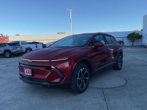 New 2026 Chevrolet Equinox EV LT image 3