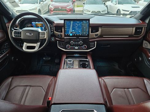 Used 2023 Ford Expedition Limited image 33