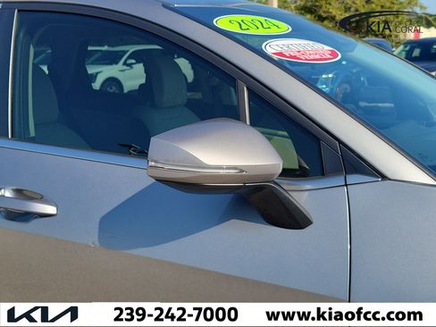 Certified 2024 Kia Sportage EX FWD image 8