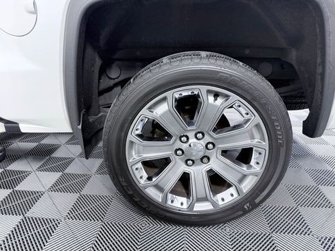 Used 2017 GMC Sierra 1500 Denali w/ Denali Ultimate Package image 29