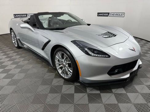 Used 2014 Chevrolet Corvette Stingray Convertible w/ 2LT Preferred Equipment Group RWD image 8
