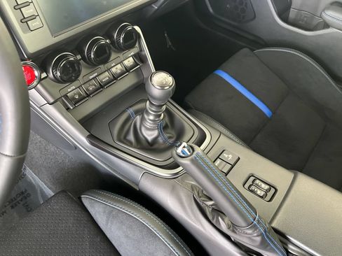 Certified 2025 Subaru BRZ tS RWD image 25