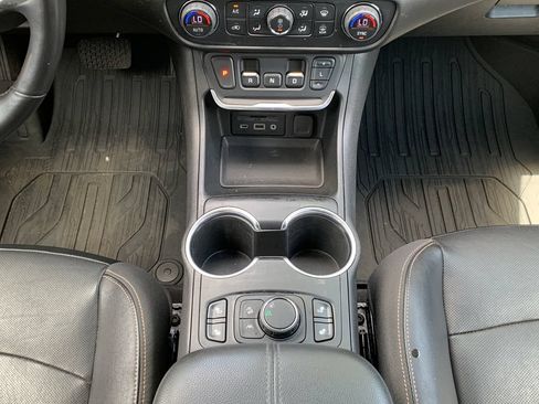 Used 2019 GMC Terrain SLT w/ Preferred Package FWD image 21
