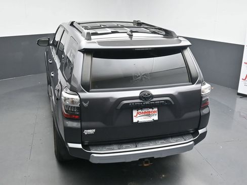 Used 2019 Toyota 4Runner TRD Off-Road Premium AWD/4WD image 26